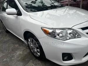 Toyota Corolla 2013 White