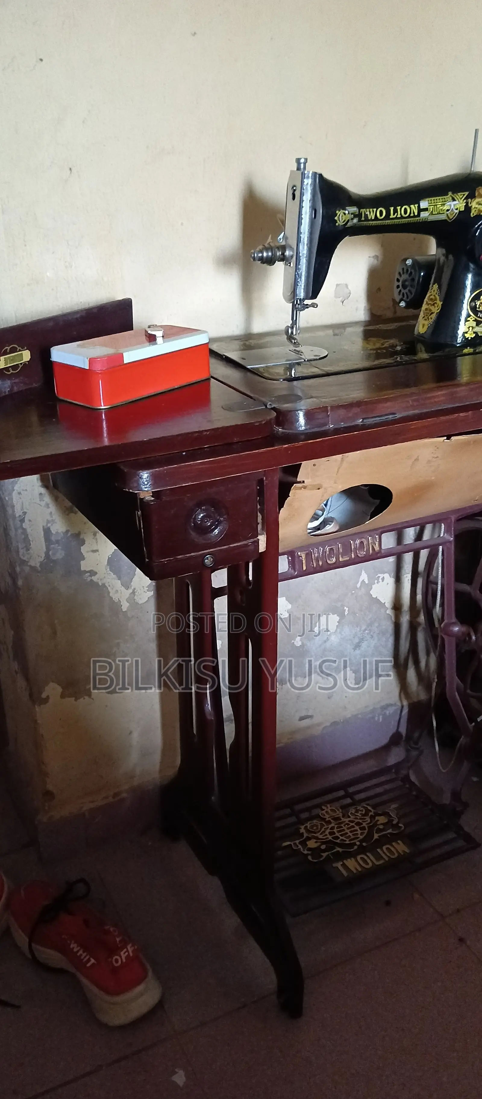 Two Lion Manual Sewing Machine
