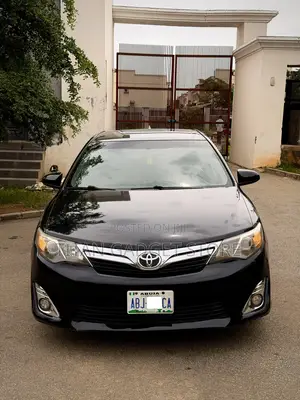 Toyota Camry XLE V6 4dr Sedan (3.5L 6cyl 6A) 2013 Black