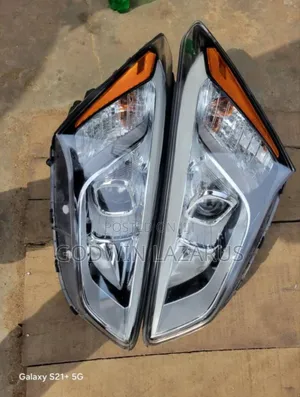 Hyundai Santa Fe Headlamp 2013