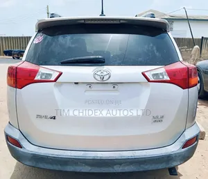 Toyota RAV4 XLE 4dr SUV (2.5L 4cyl 6A) 2014 Silver