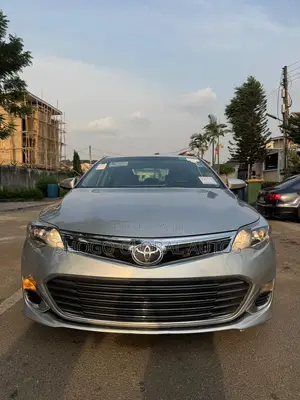 Toyota Avalon XLE Sedar FWD (3.5L 6cyl 6A) 2013 Silver