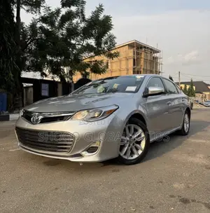 Toyota Avalon XLE Sedar FWD (3.5L 6cyl 6A) 2013 Silver