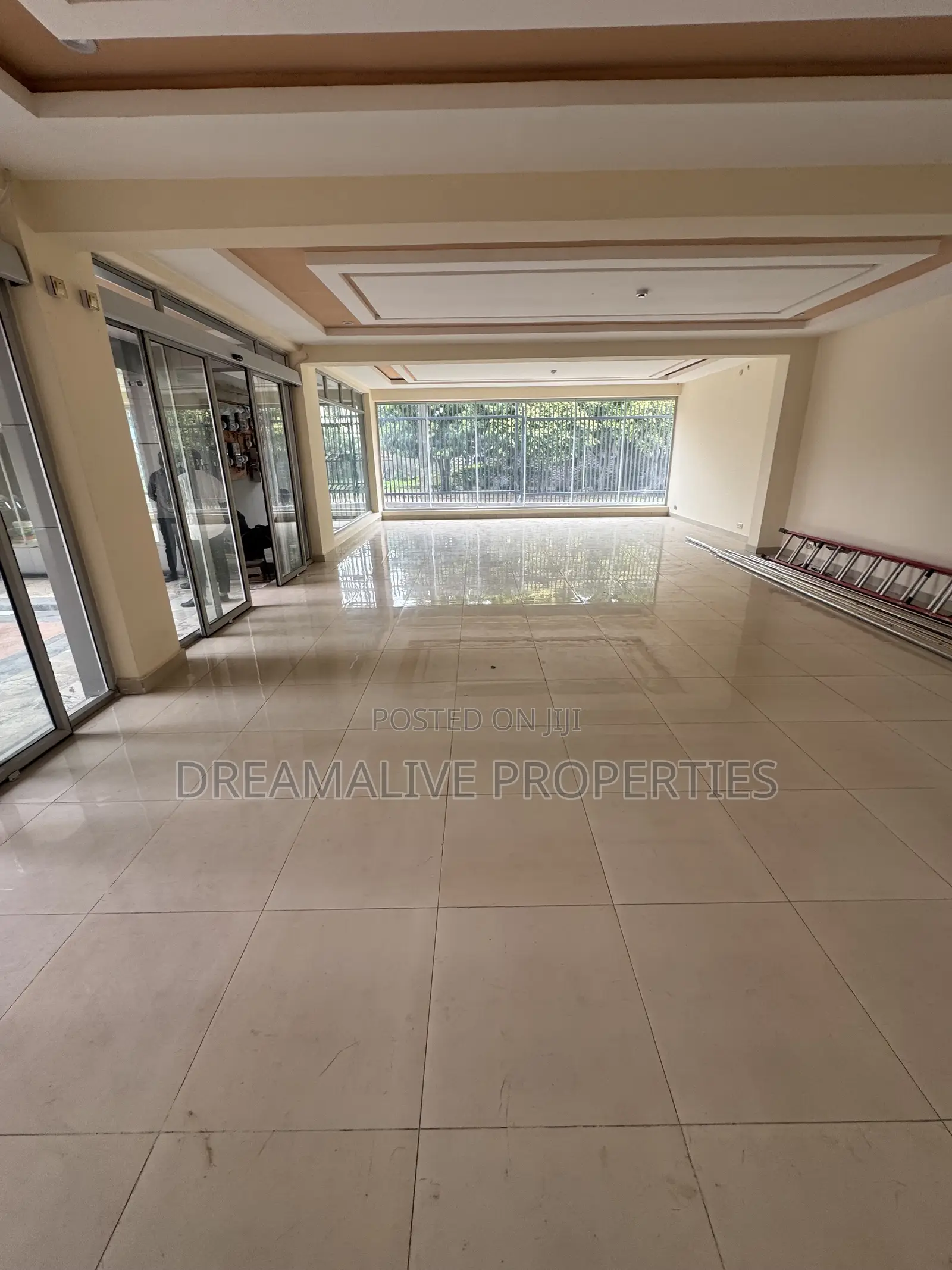 86 Square Metre Plaza Space