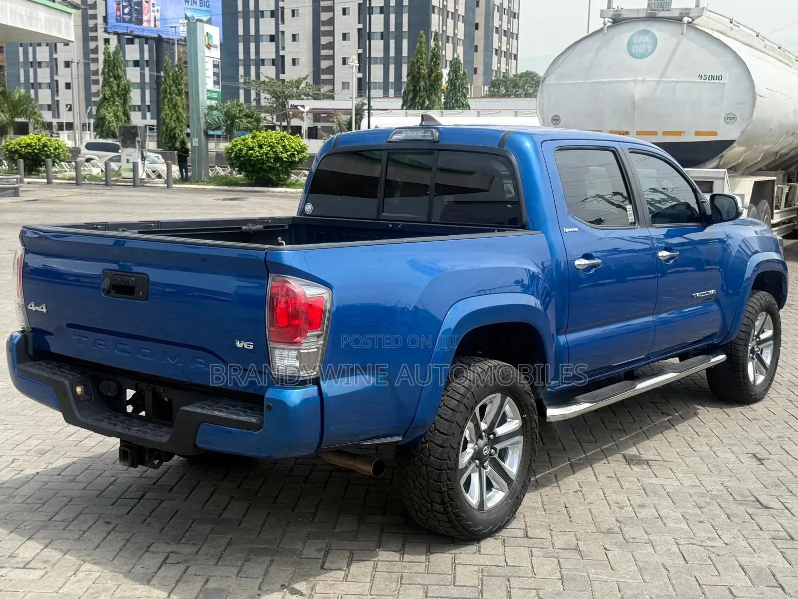 Toyota Tacoma 4dr Double Cab 2016 Blue