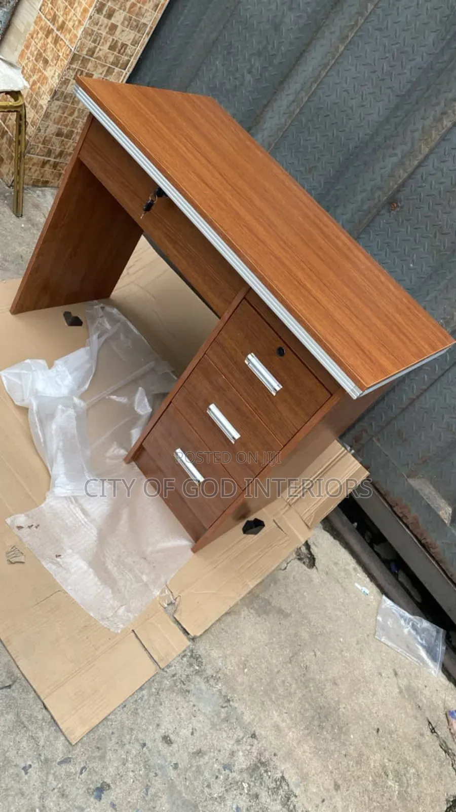 Classic Imported Office Table With 3 Drawer