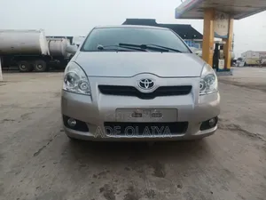 Toyota Verso 1.8 2009 Silver