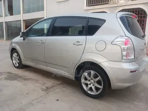 Toyota Verso 1.8 2009 Silver