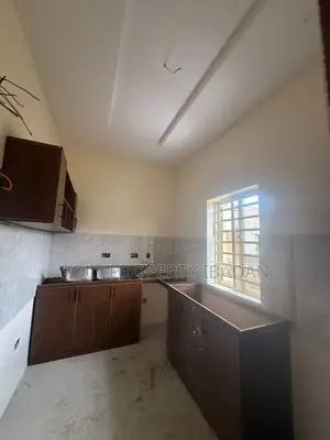 2bdrm Apartment in Kolapo Ishola Gra, Akobo for rent