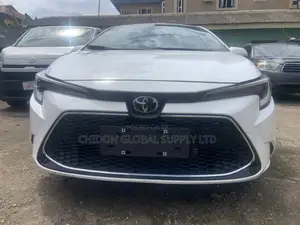 Toyota Corolla 2024 White