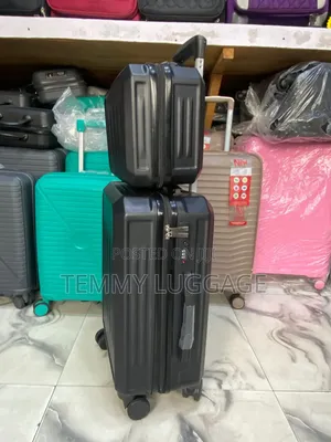 Hand Luggage Size Box With Cup Holder