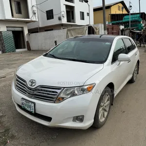 Toyota Venza 2010 White