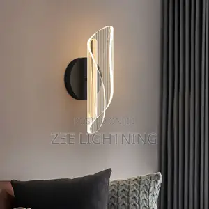 Spiral Design Wall Brackets (Black and Gold)