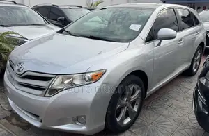 Toyota Venza 2010 Silver