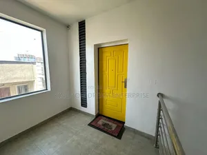 2bdrm Block of Flats in Lekki Phase 1 for rent