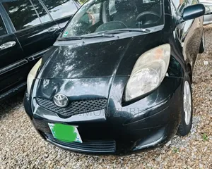 Toyota Yaris 2010 Black