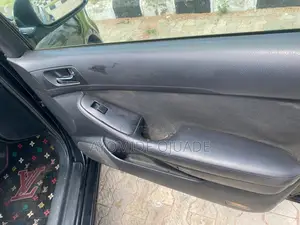 Toyota Avensis 2005 Blue