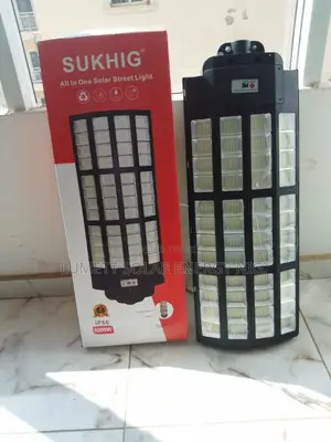 Sukhig 5000w Solar Street Light Commercial Compound Lighting Installer