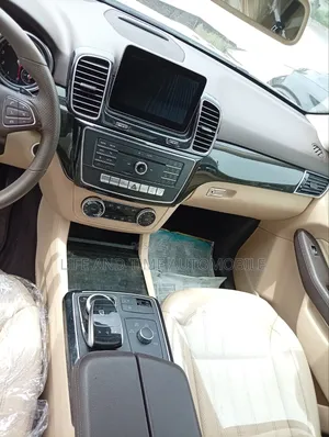 Mercedes-Benz GLE-Class GLE 350d 4MATIC 2016 White