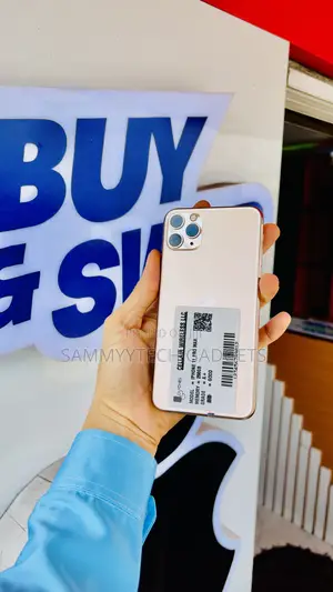 New Apple iPhone 11 Pro Max 256 GB Gold