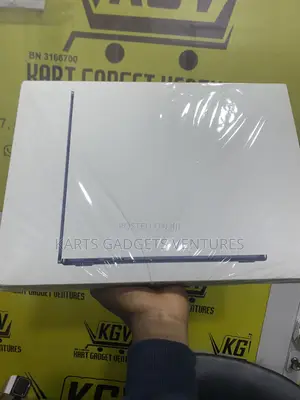 New Laptop Apple MacBook Air 2024 M3 24GB Apple M3 SSD 512GB