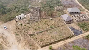6bdrm Apartment in Trinity One, Omi Adio for sale