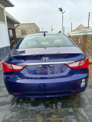 Hyundai Sonata Limited 2.0T Sedan (2.0L 4cyl 6A) 2012 Blue