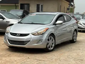 Hyundai Elantra 2013 Silver