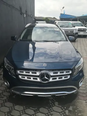 Mercedes-Benz GLA 250 2019 Blue