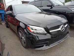 Mercedes-Benz C300 2019 Black