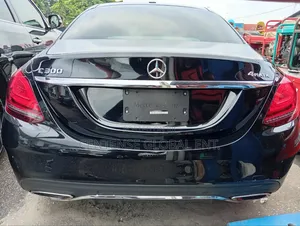Mercedes-Benz C300 2019 Black