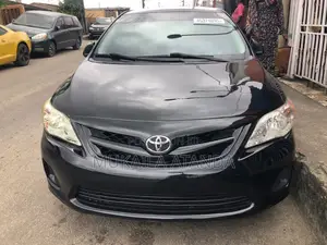 Toyota Corolla 2012 Black