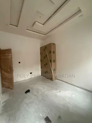 2bdrm Apartment in Kolapo Ishola Gra, Akobo for rent