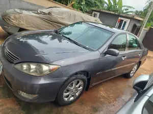 Toyota Camry XLE 4dr Sedan (2.4L 4cyl 5A) 2006 Gray