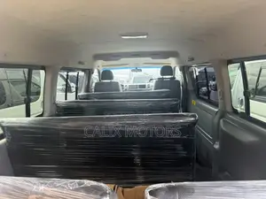 Toyota HiAce 2015 White