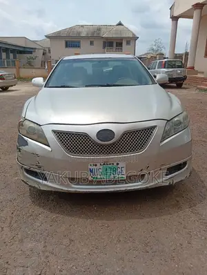 Toyota Camry 2009 Silver