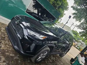 Toyota Sienna 2022 Black