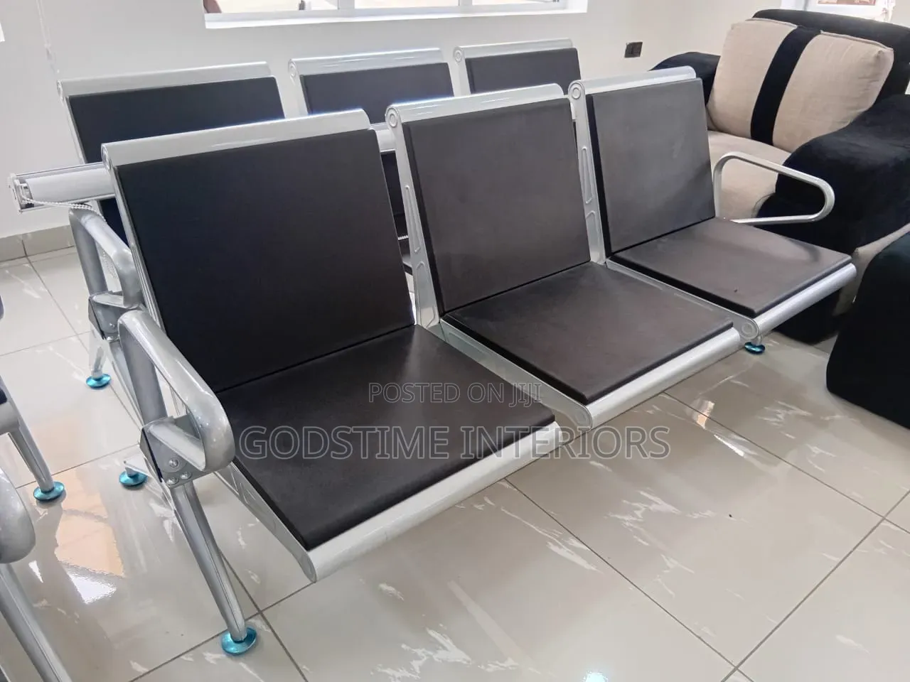 Visitor Chair for Office and Lounge Use