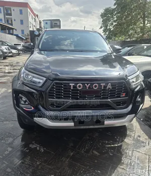 Toyota Hilux 2004 Black