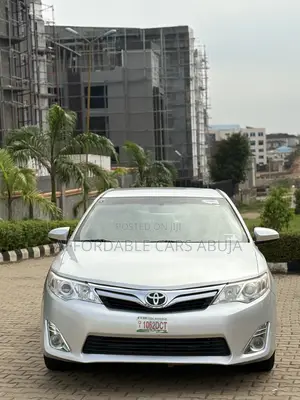 Toyota Camry 2015 Silver