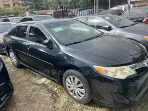 Toyota Camry LE 4dr Sedan (2.5L 4cyl 6A) 2014 Gray