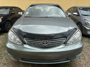 Toyota Camry LE 4dr Sedan (2.4L 4cyl 5A) 2006 Gray
