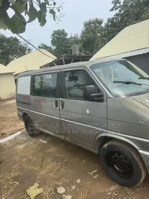Volkswagen Transporter 2004 Grey