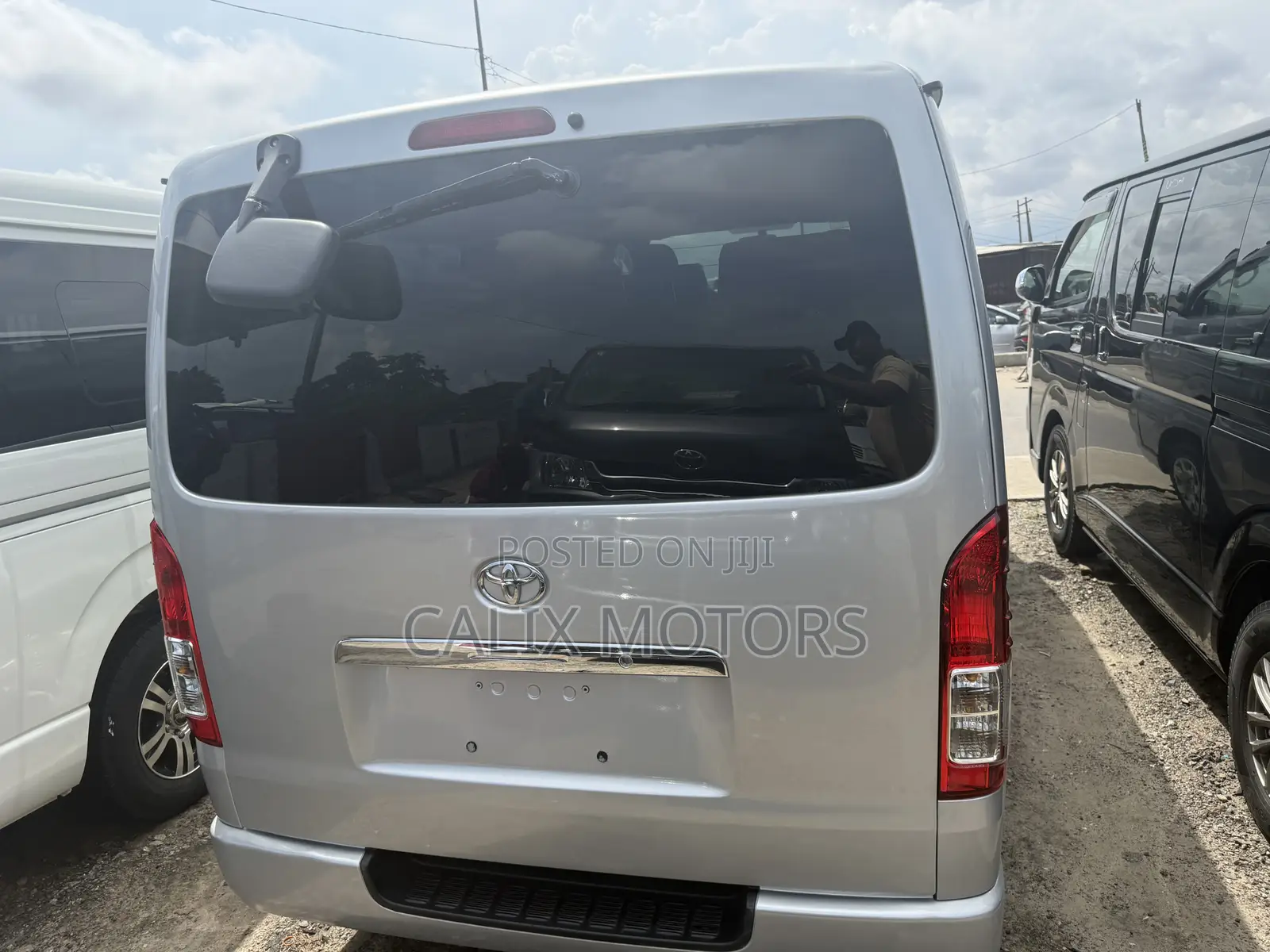 Toyota HiAce 2014 Grey