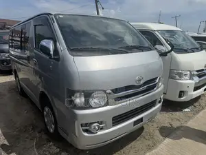 Toyota HiAce 2014 Grey