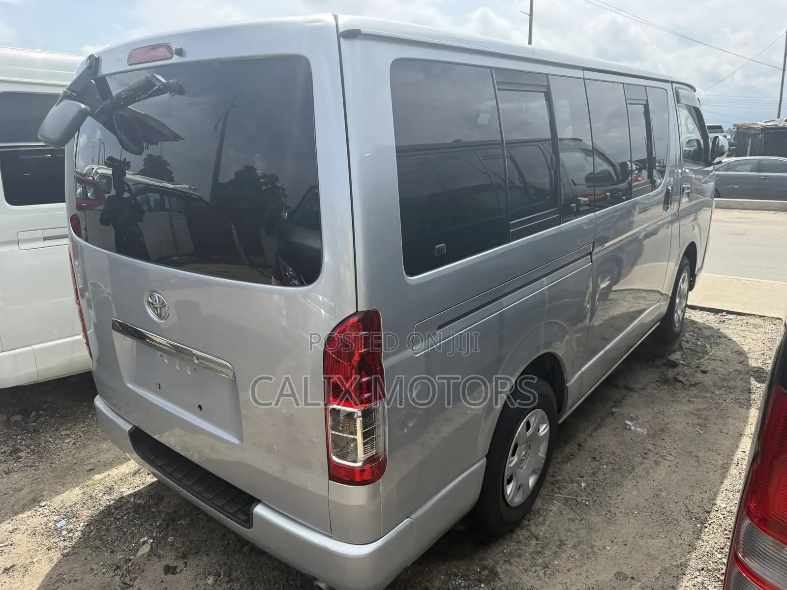 Toyota HiAce 2014 Grey