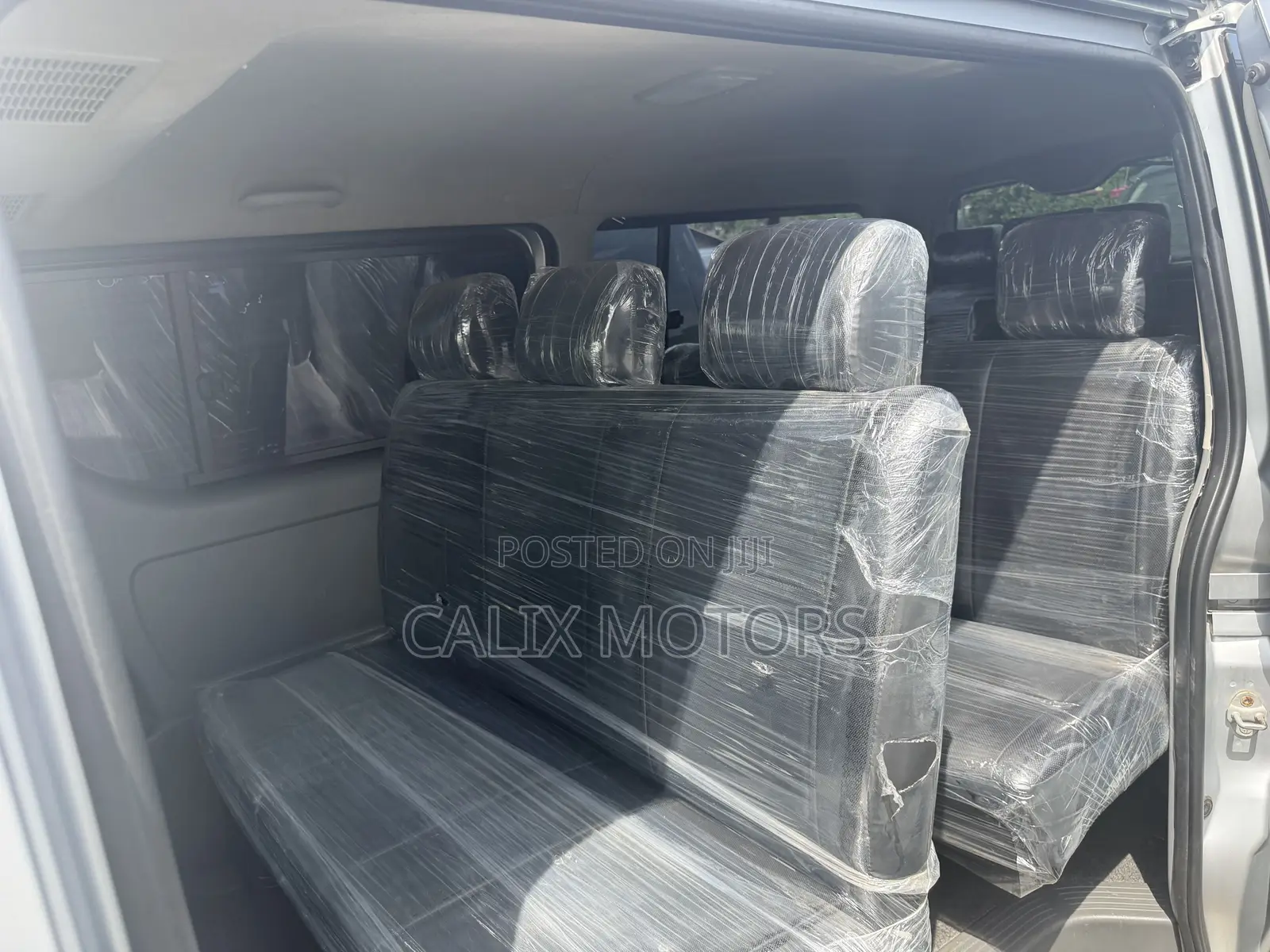 Toyota HiAce 2014 Grey