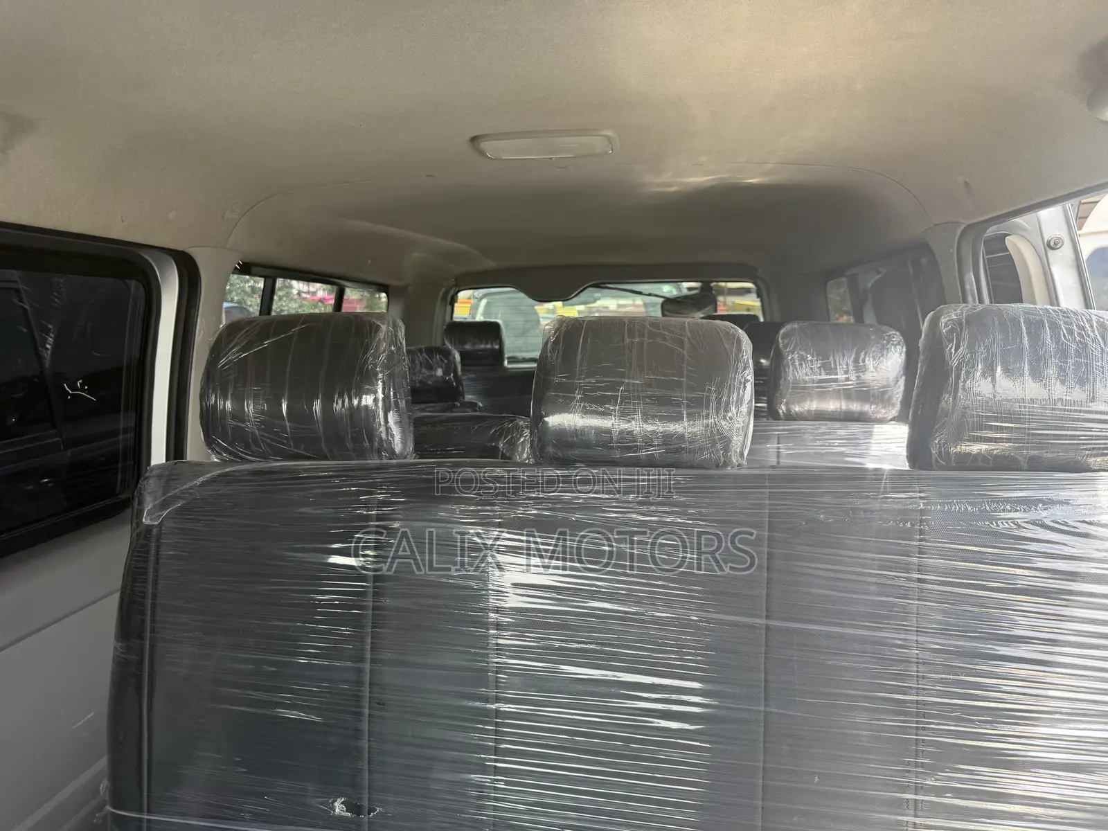 Toyota HiAce 2014 Grey