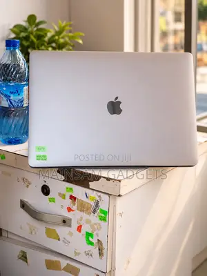 Laptop Apple MacBook Pro 2019 64GB Intel Core i9 SSD 1T