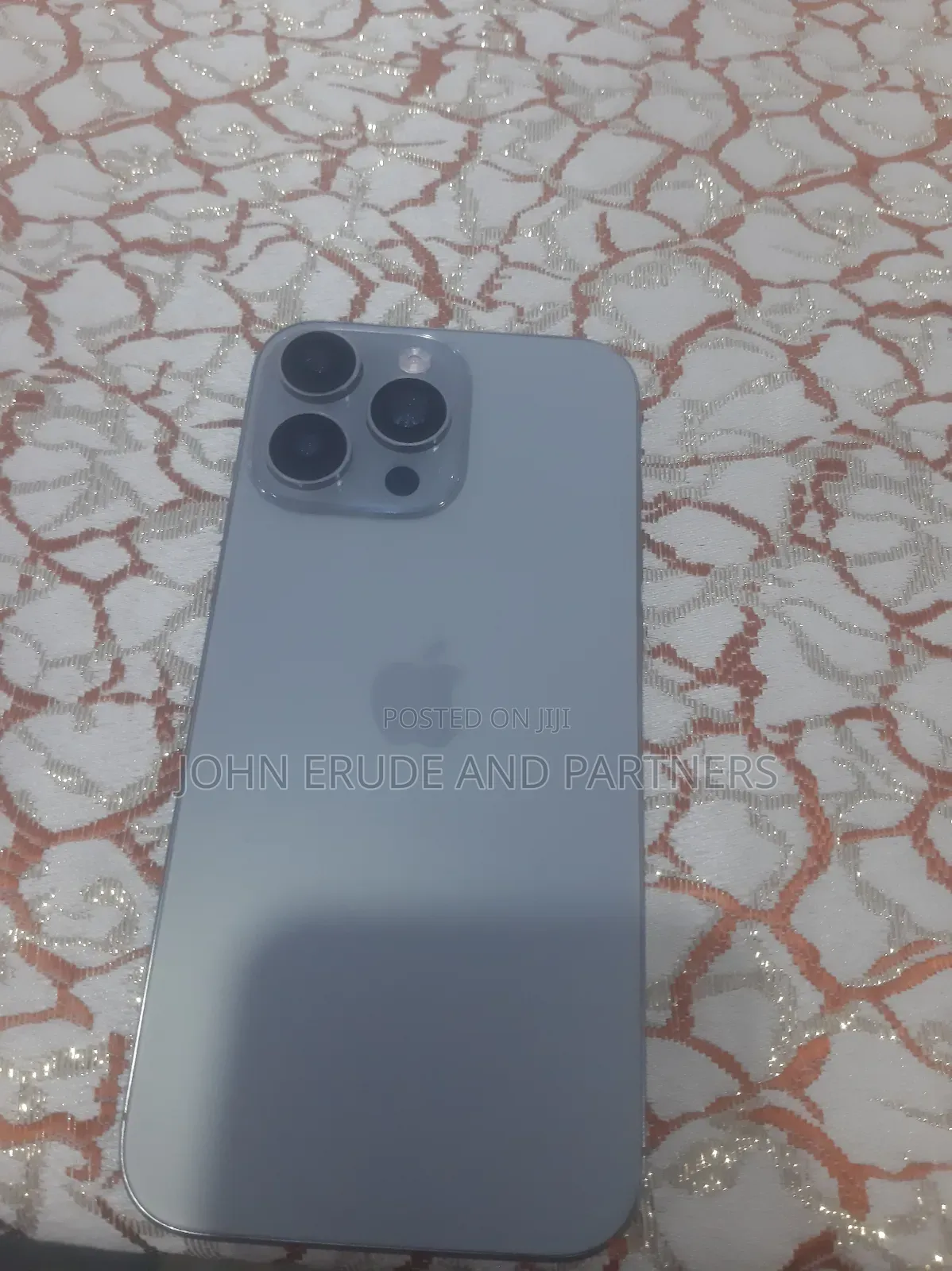 Apple iPhone 16 Pro Max 1 TB Silver
